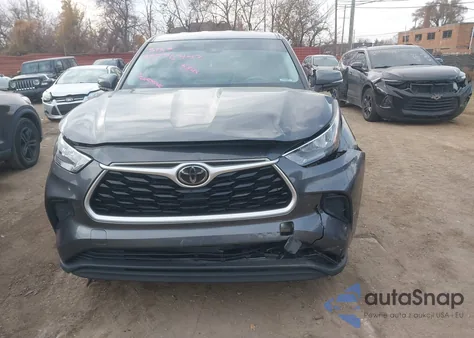 2020 Toyota Highlander L z USA, uszkodzony, nr VIN 5TDCZRBH8LS023439